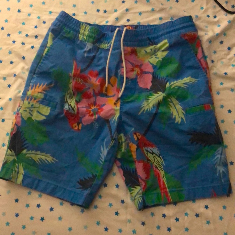 Tommy Hilfiger Shorts/ Blue with flower pattern